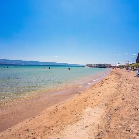 Villa New! Mir With Private Pool, 3 Bedrooms, 7km From Sandy *