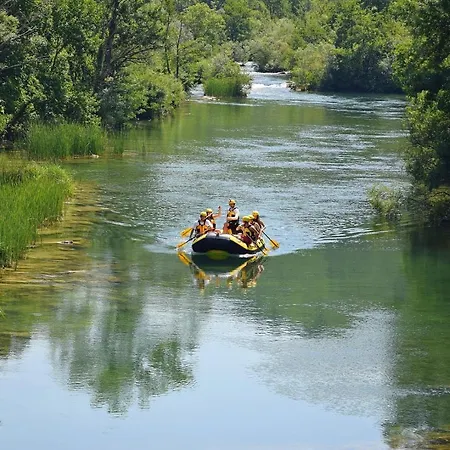 Villa New! Mir With Private Pool, 3 Bedrooms, 7km From Sandy